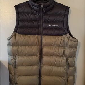 Columbia Two-Tone Puffer Vest